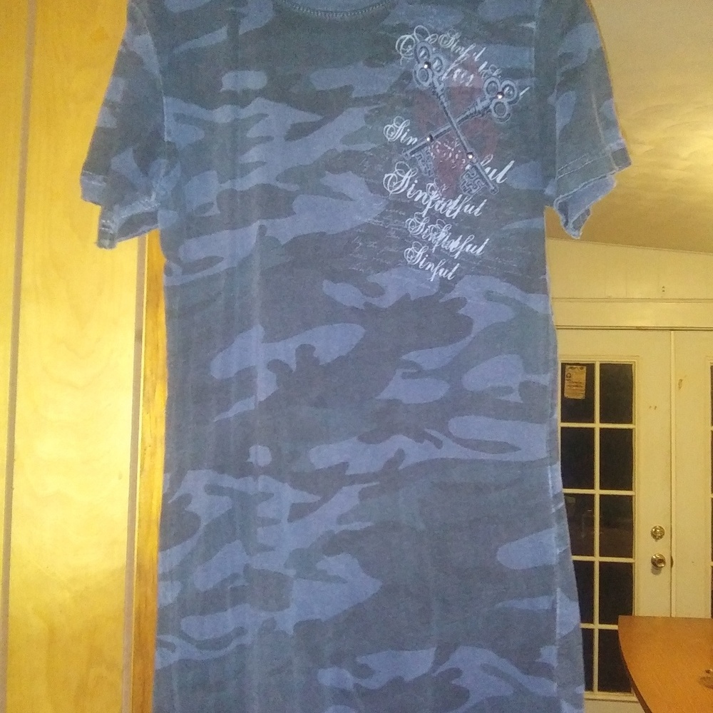 Sinful tee